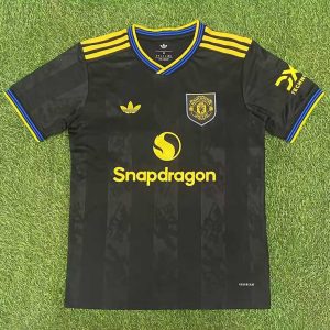 Manchester United 2025-26 Tercera camiseta