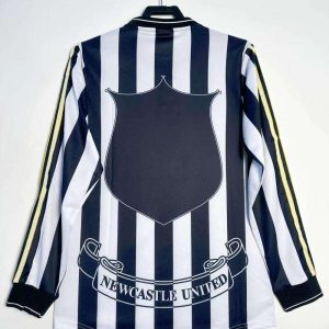 Newcastle United 1997-99 Camiseta local de manga larga