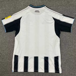Newcastle United 2025-26 Camiseta local