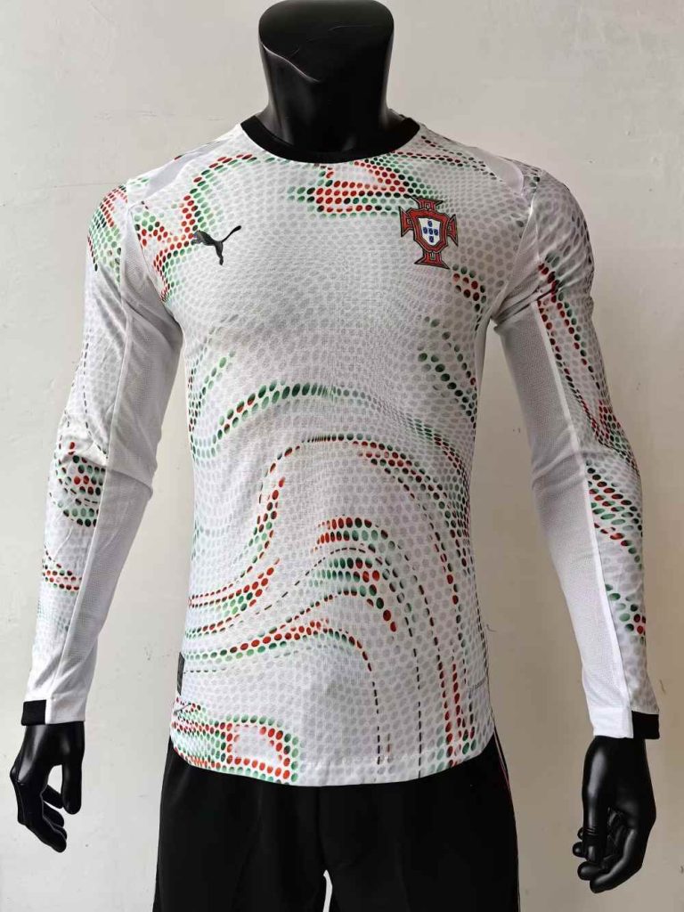 Portugal 2025-26 Camiseta visitante versión jugador de manga larga