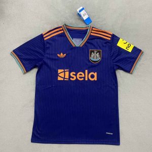 Newcastle United 2025-26 Tercera camiseta