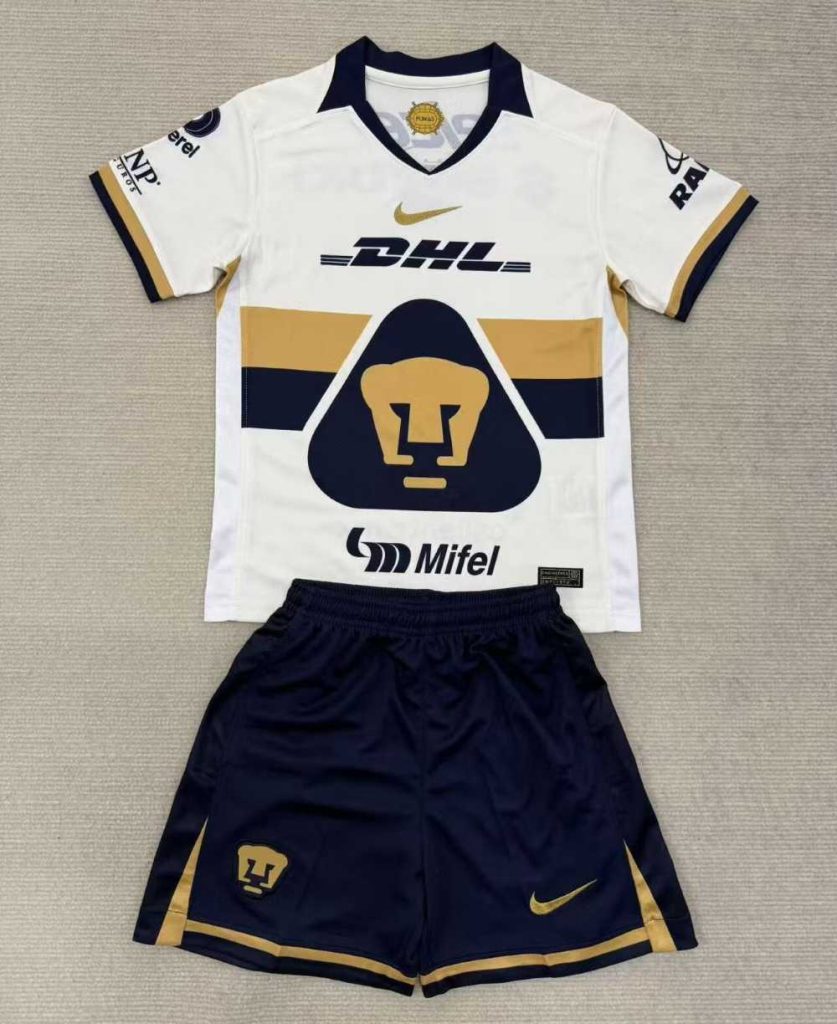 niños Pumas UNAM 2025-26 Local kit
