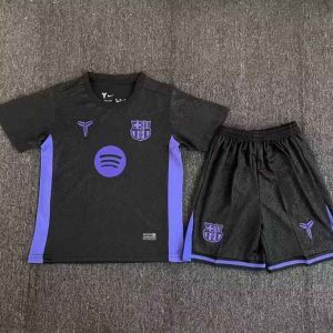 niños Barcelona 2025 Collaborative collection Kit