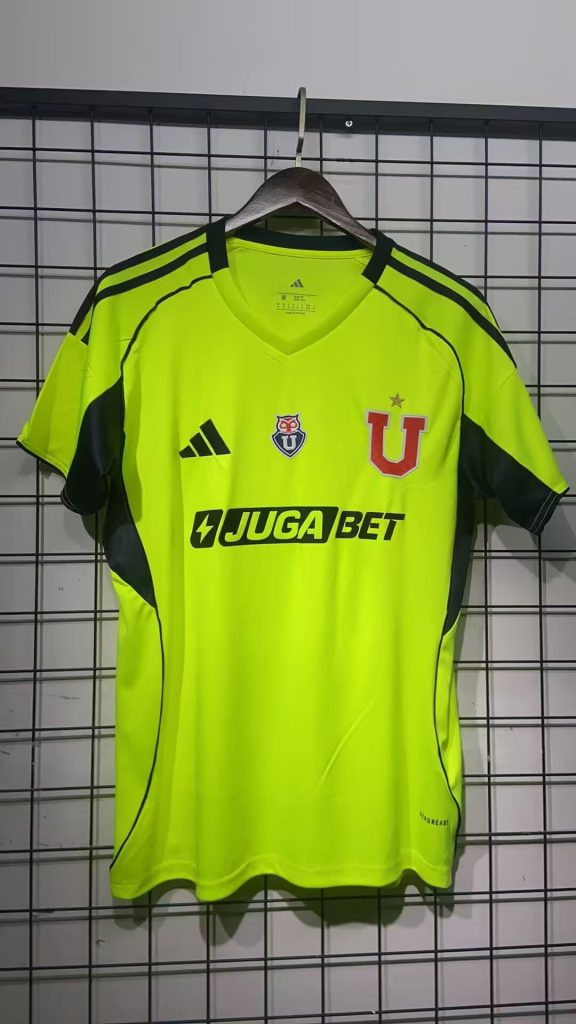 Universidad de Chile 2025-26 Tercera camiseta