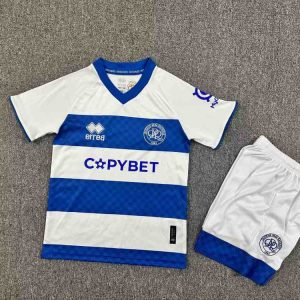niños Queens Park Rangers 2025-26 Local kit