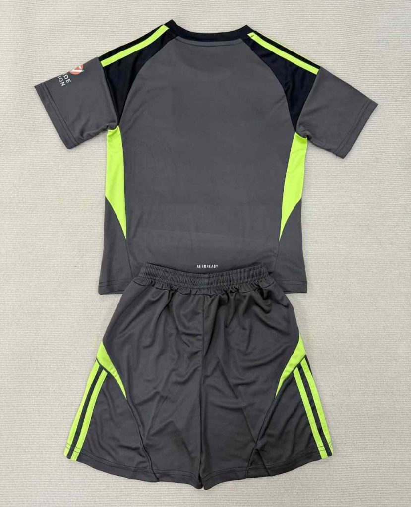 niños Aston Villa 2025-26 Portero Kit