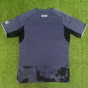 Frankfurt 2025-26 Tercera camiseta