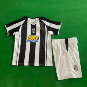 niños Juventus 2004-05 Local Kit