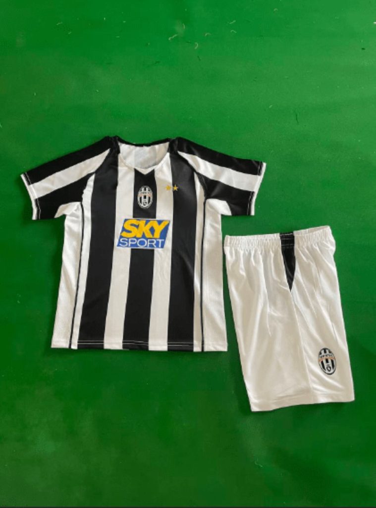 niños Juventus 2004-05 Local Kit