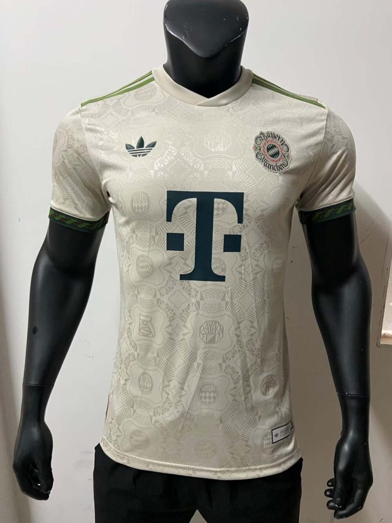 Bayern Munich 2025-26 Beer Festival Camiseta versión jugador