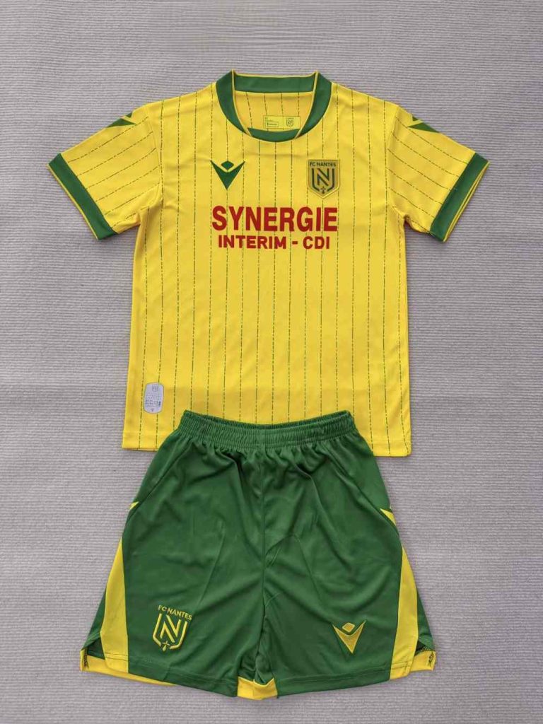 niños Nantes 2025-26 Local Kit