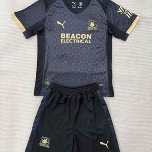 niños Plymouth 2025-26 Visitante Kit