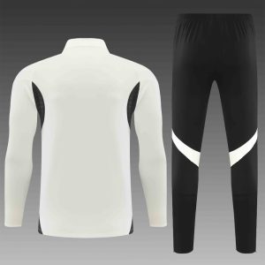 niños Liverpool 2025-26 Entrenamiento Suits