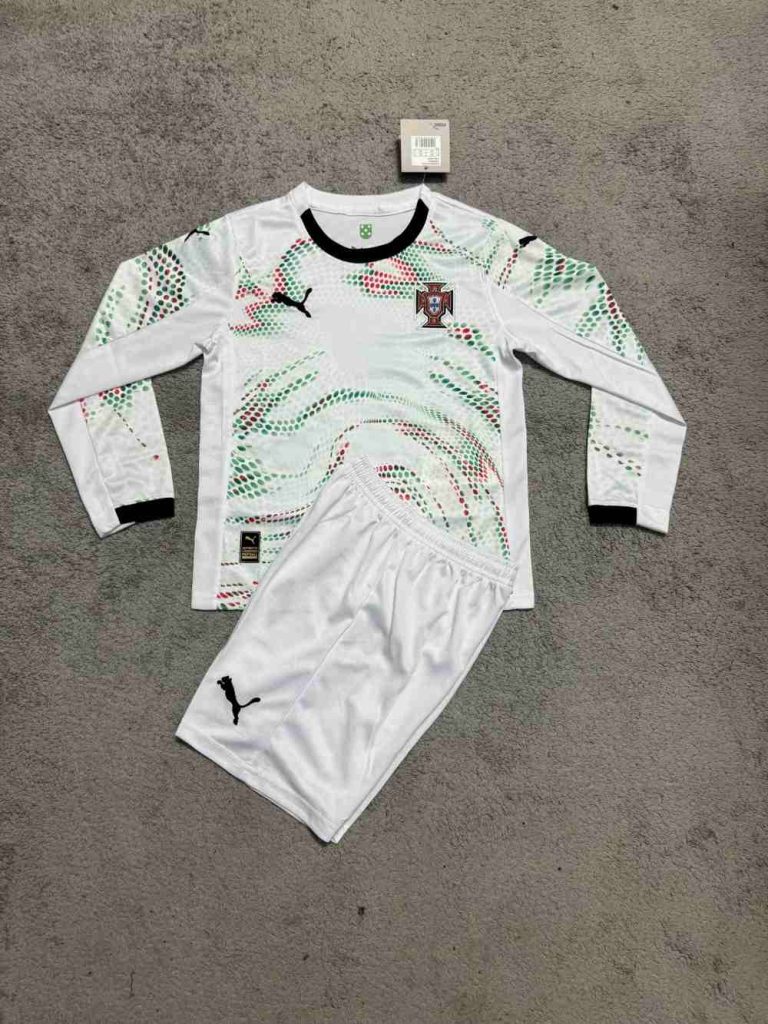 Portugal 2025-26 Visitante Long Sleeve Kit