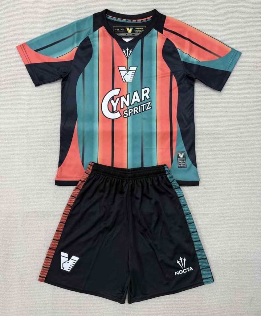 niños Venezia 2025-26 Visitante Kit