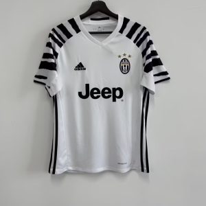 Juventus 2016-17 Tercera camiseta
