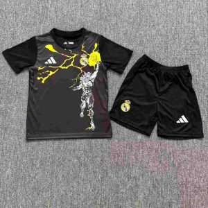 niños Real Madrid 2025 Marvel Special Kit