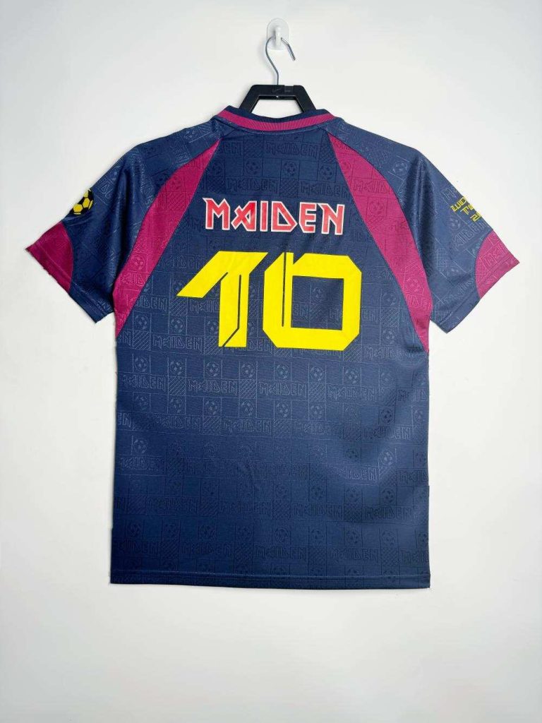Iron Maiden Band 2010 Camiseta local