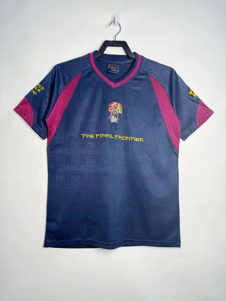 Iron Maiden Band 2010 Camiseta local