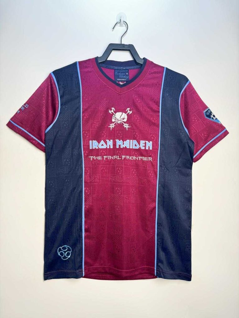 Iron Maiden Band 2011 Camiseta visitante